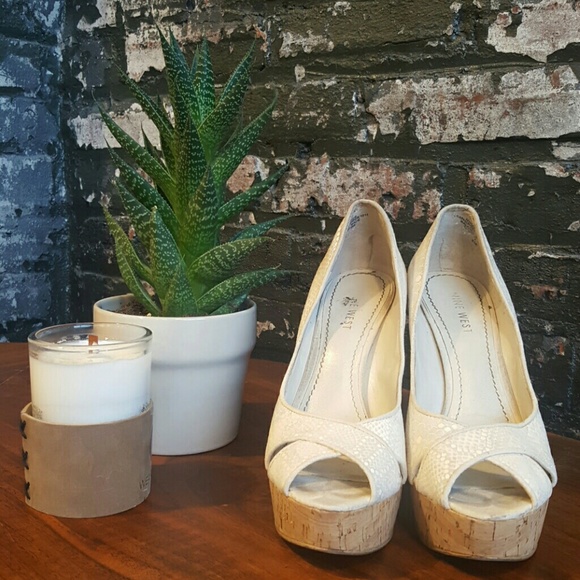 Nine West Cork Platform Heels - Picture 5 of 7